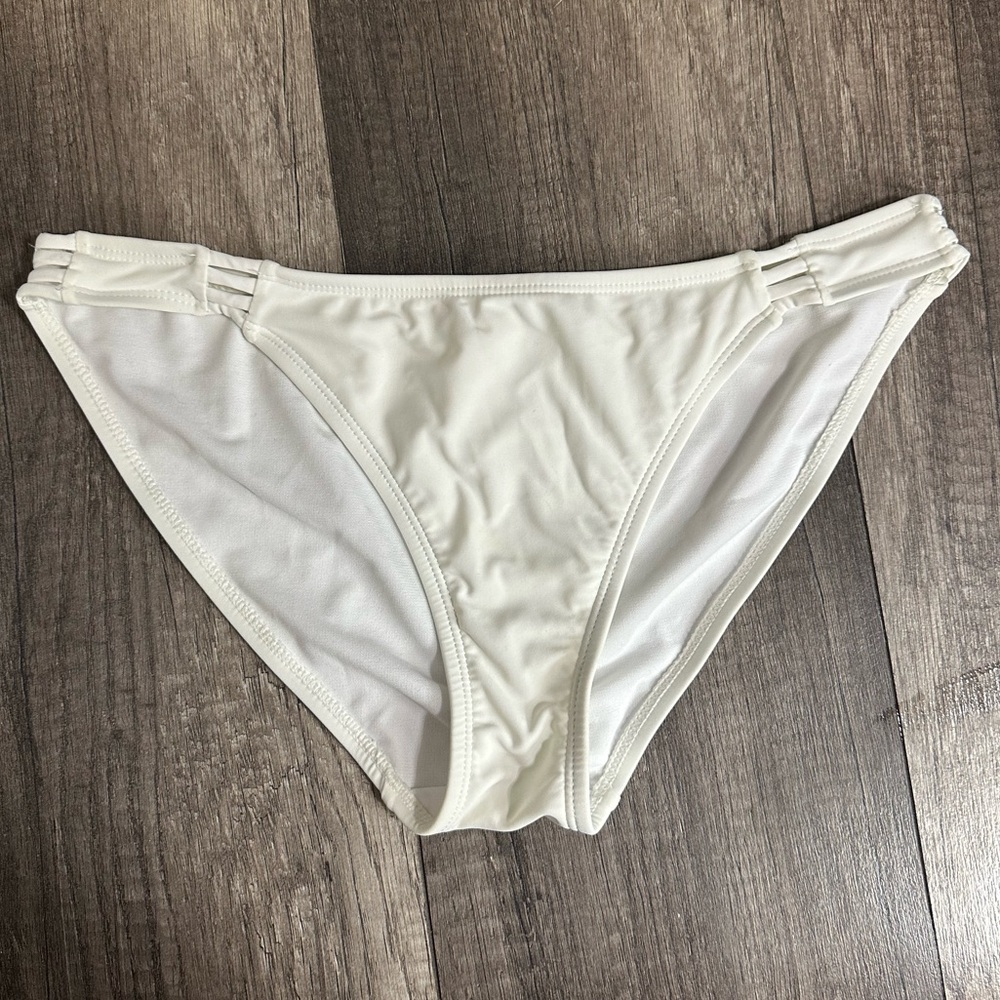 No Boundaries - White Bikini Bottom - Size L